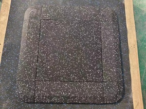 Tapis de sol en caoutchouc pour salle de sport de haute qualité, facile à nettoyer, antidérapant, revêtement de sol en caoutchouc emboîtable - Product Image 5