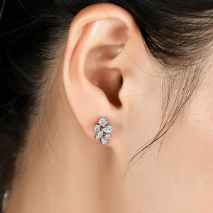 Orecchini a Perno Floreali Geometrici per Donne, Micro Pavé Delicato, per Uso Quotidiano, Moda - Product Image 4