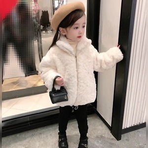 Abrigo de Piel Sintética para Niñas, Manga Larga, Estilo Macaron, Cálido para Invierno, Venta al Por Mayor, Se Aceptan Pedidos de Muestra OEM - Product Image 2