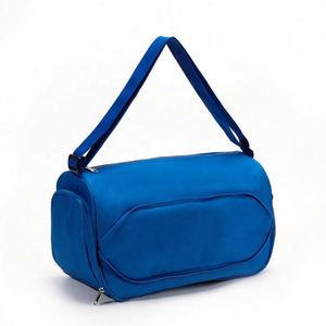 Bolsa de Yoga y Gimnasio Elegante para Mujer - Bolso Deportivo y de Viaje Personalizado - Product Image 4