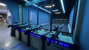 Giá thấp 4 người chơi Video <span class=keywords><strong>Game</strong></span> Gun Shooting Simulator đồng tiền điện tử hoạt động Arcade máy trong Tiếng Anh - Product Image 4