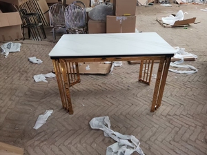 <span class=keywords><strong>Fournisseur</strong></span> d'or de <span class=keywords><strong>table</strong></span> à manger de <span class=keywords><strong>restaurant</strong></span> en acier inoxydable doré avec dessus en marbre incurvé de luxe - Product Image 6