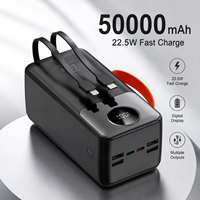 22,5W Powerbank 50000 mAh Schnellladegerät mit Digitalanzeige Vier USB-Ausgänge PD-Ladegerät mit 2 Kabeln Powerbank für Telefone