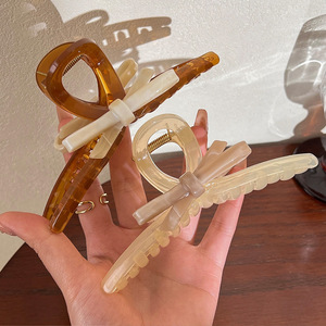 <span class=keywords><strong>Delicadeza</strong></span> Clip de garra de mariposa de doble cara Intersect dulce acrílico Haarklammer para mujeres arco Simple transparente pinzas para el cabello - Product Image 3