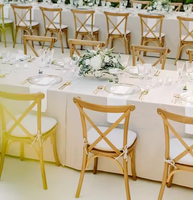 Vente en gros de chaises de bistrot en hêtre et chêne Location de chaises à dossier croisé en bois pour mariage X chaises à dossier croisé pour mariage dans un vignoble