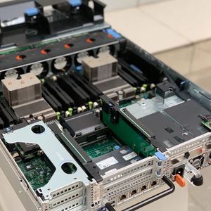 ใหม่สำหรับเซิร์ฟเวอร์แร็ค PowerEdge R760XA 2U Xeon Silver 4509Y 2.0GHz หน่วยความจำ 32GB 8SFF 2x2400W คอนโทรลเลอร์ H755 รับประกัน 3 ปี - Product Image 5