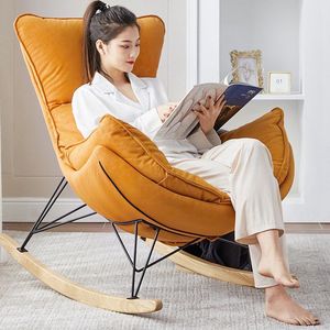 Fauteuil à bascule relaxant pour adultes, en laine d'agneau, avec cadre en bois massif et pieds en métal, idéal pour chambre et balcon – Meilleure vente à prix abordable - Product Image 1