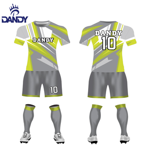 L'elevata maestria delle maglie da calcio professionistiche rende i modelli più duraturi - Product Image 1