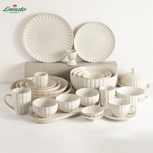 Juegos de vajilla de cocina moderna orgánica platos de cerámica esmaltados reactivos inspirados en la naturaleza con colores cálidos duraderos y sin BPA - Product Image 1