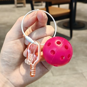 Porte-clés avec pendentif créatif mini pickleball, logo personnalisé, porte-clés culturel en matériau PE avec trou décoratif pour se divertir - Product Image 3