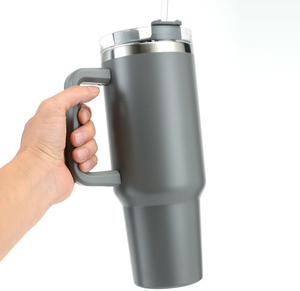 Gobelet isotherme personnalisable en acier inoxydable de 40 oz, grande capacité, avec poignée et paille, pour équipe de football moderne, écologique, idéal pour les voyages et la <span class=keywords><strong>voiture</strong></span> - Product Image 6