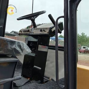 เครื่องอัดฐานถนนแบบใช้ CA301D เดียว dynapac ลูกกลิ้งสั่นสะเทือนแบบสวีเดนกำเนิดหนัก - Product Image 5