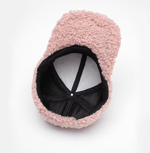 Nuovo Cappello Invernale da Baseball in Lana d'Agnello per Donna, Design Minimalista per l'Inverno Freddo - Product Image 5