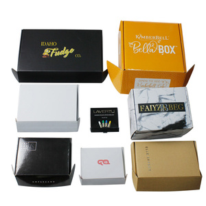 Logotipo personalizado Caja <span class=keywords><strong>de</strong></span> cartón corrugado rosa Caja <span class=keywords><strong>de</strong></span> envío Caja <span class=keywords><strong>de</strong></span> envío Embalaje <span class=keywords><strong>de</strong></span> <span class=keywords><strong>ropa</strong></span> <span class=keywords><strong>para</strong></span> vestido <span class=keywords><strong>Ropa</strong></span> Camiseta Tra - Product Image 1