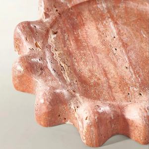 Porte-objets artisanal en pierre de travertin rouge Flora - Product Image 6