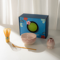 Ensemble de matcha en porcelaine verte jade 4 pièces avec fouet en bambou, cuillère, bol en céramique - Design Japandi écologique pour les amateurs de thé