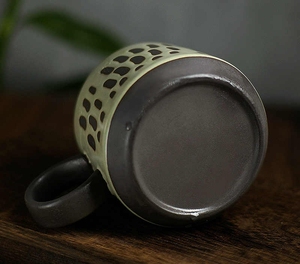 Tasses en céramique minimalistes de haute qualité, écologiques, à longue durée de vie, design artistique unique, peintes à la main, style nordique, compatibles lave-vaisselle et micro-ondes - Product Image 4