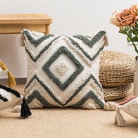 Housse de coussin géométrique à pompons Amity en coton pour canapé, coussin de soutien lombaire, coussin de dossier, broderie marocaine bohème