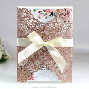 Invitations <span class=keywords><strong>de</strong></span> mariage <span class=keywords><strong>de</strong></span> <span class=keywords><strong>carte</strong></span> découpée au laser <span class=keywords><strong>de</strong></span> paillettes en gros d'usine avec des enveloppes <span class=keywords><strong>de</strong></span> ruban cartes <span class=keywords><strong>de</strong></span> <span class=keywords><strong>voeux</strong></span> <span class=keywords><strong>de</strong></span> <span class=keywords><strong>nouvel</strong></span> <span class=keywords><strong>an</strong></span> - Product Image 1