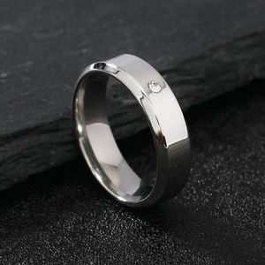 Nhẫn đôi mạ vàng 18K, thép không gỉ không đen, trang sức thời trang, zircon, kiểu dáng đơn giản, nhẵn bóng dành cho nữ và nam - Product Image 5