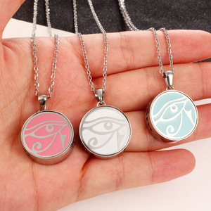 Stainless Steel Classic Essential Oil Diffuser <b>Locket</b> Aromatherapy Pendant - Product Image 5