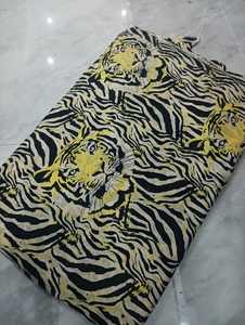 Tela de Algodón Suave Estampada para Ropa, Textiles para el Hogar, Edredones y Manualidades, Material Duradero con Colores Vibrantes para Uso Diario - Product Image 6