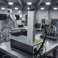 Machine de marquage laser à fibre portable pour plaques signalétiques, codes QR et numéros de série
