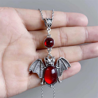 Collier gothique rouge Bijoux d'Halloween Colliers pendentifs chauve-souris Vampire Hip Hop