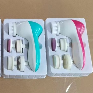 Brosse nettoyante électrique multifonctionnelle 5 en 1 pour le visage, nettoyage en profondeur, massage, brosse nettoyante faciale électrique - Product Image 4