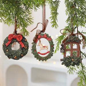 LINGKAI Lot d'ornements de Noël vintage en résine 3D (sapin, chaussette, cloche) pour décoration festive à suspendre à la maison - Product Image 3