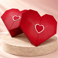 Boîte cadeau rigide en forme de cœur rouge personnalisée avec un design de ligne métallique pour la Saint-Valentin, mariage, emballage de chocolat, bijoux