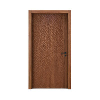 Nouvelle conception de porte intérieure en bois massif personnalisée, porte battante économique avec design sculpté en 3D, style artisanal, décoration