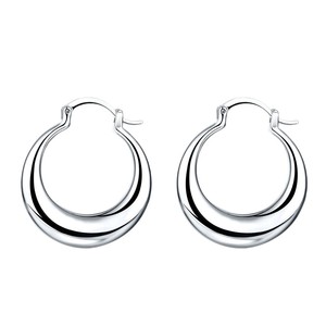 Pendientes Minimalistas de Luna Creciente para Mujer, Joyería de Oreja Geométrica Lisa y Moderna - Product Image 5