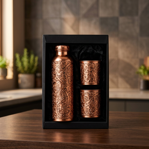 Juego de 3 Piezas de Botella de Cobre Vintage y 2 Tazas con Patrón Ondulado Tallado, Caja de Regalo Portátil para Bebidas - Product Image 1