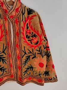 Chaqueta Suzani de Terciopelo Bohemia, Abrigo Floral Bordado a Mano, Prenda Exterior Tribal Vintage Boho, Chaqueta con Bordado Uzbeco Artístico - Product Image 3