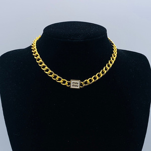 Collana di Lusso Firmata con <span class=keywords><strong>Lettera</strong></span> M Smaltata in Stile Retrò per Donne - Product Image 5