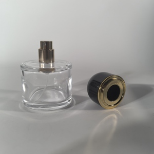 Vente en gros d'usine - Flacon en verre cylindrique 66 ml - Flacon <span class=keywords><strong>de</strong></span> <span class=keywords><strong>parfum</strong></span> vide transparent - Fournisseurs avec bouchon - Product Image 4