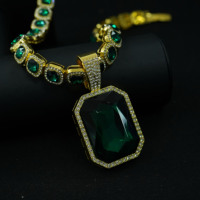 Collier Pendentif Rapper Personnalisable Plaqué Or Bling Iced Out Chaîne Verte avec Breloque Gemme Rubis Vert Cadeau de Mariage pour Hommes Femmes