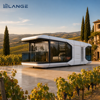 Maison capsule spatiale LANGE, 1 chambre, 1 salle de bain avec lit mezzanine pour enfants, pod familial modulaire préfabriqué pour glamping et complexe hôtelier