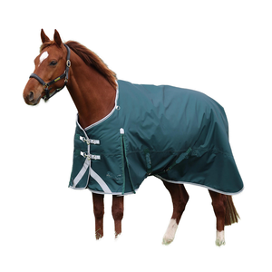 Alfombras para caballos para clima frío diseñadas pensando en la comodidad, hechas de poliéster impermeable y adaptadas para todos los caballos - Product Image 3