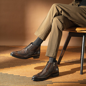 Bottes en cuir tendance pour hommes, en cuir de vachette, style business formel, brogues britanniques, bottes décontractées en cuir véritable pour l'extérieur, bottines à la cheville - Product Image 5
