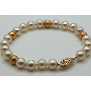 Bracciale di perle coltivate 7mm con perline in oro 14k spazzolato - Product Image 2