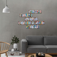Panneau mural métallique long et assemblé avec citation positive et motivante pour salon de ferme