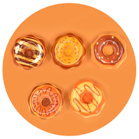 Simulazione ciambella in resina Flatback Cabochon cibo Charms per fai da te Scrapbook gioielli che fanno casa delle bambole in miniatura cibo giocattoli