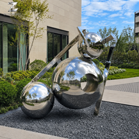 Moderne Edelstahl-Kugelskulptur Spiegelpolierte Metallkugel-Kunst Maßgefertigte Große Außendekoration für Garten, Plaza und Hotel