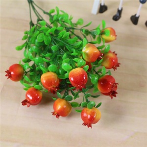 Petite <span class=keywords><strong>Mousse</strong></span> Artificielle Plantes Fruitières Maison <span class=keywords><strong>Jardin</strong></span> Décoration Murale-Cerise Baie Orange Fraise Plastique Eucalyptus Arbustes Prix - Product Image 3