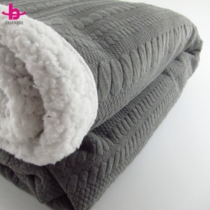 Manta de Sherpa de Tela Scuba con Capa de Aire Reciclado, Textil Técnico con Capa Espacial, Certificación OEKO-TEX, Para Todas las Estaciones, Venta al por Mayor, Fábrica GRS - Product Image 4