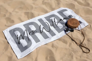 Toallas de Playa Personalizadas para Novia, Monograma Personalizado, Regalo para Boda, Luna de Miel, Despedida de Soltera - Product Image 4