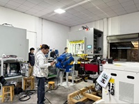 Ligne de production de machines à découper automatiques CNC pour la fabrication de repose-têtes de voiture KS18CNC en acier inoxydable
