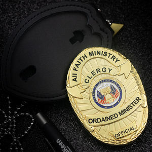 Venta al por mayor fabricante personalizado metal guardaespaldas identificación insignia Pin logotipo uniforme tapa guardia seguridad insignia titular - Product Image 3